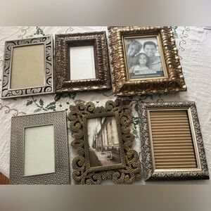 LOT / 26 Picture Frames